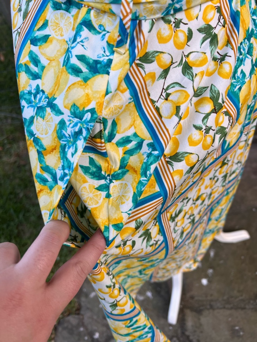Sleeveless Yellow Lemon-Print Midi Shirt Dress with Tie Waist - Picture 4 of 7